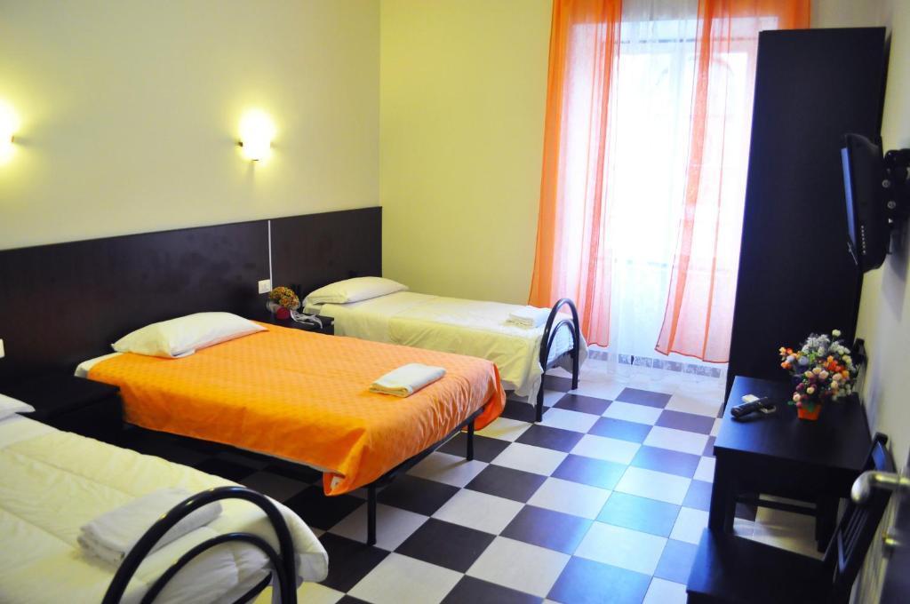 Blue Rain Guest House โรม ห้อง รูปภาพ
